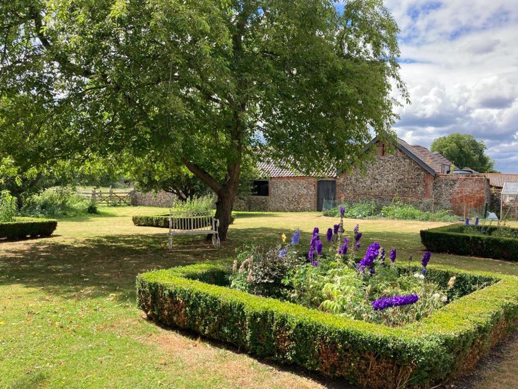 셋퍼드 Grange Farm B&B 외부 사진